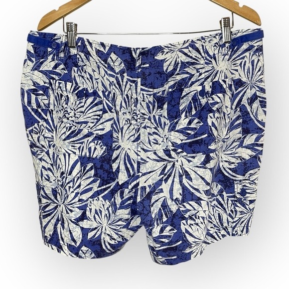 CARIBBEAN JOE Tropical Floral Linen Blend Cargo Shorts, Size 14 - Picture 1 of 7